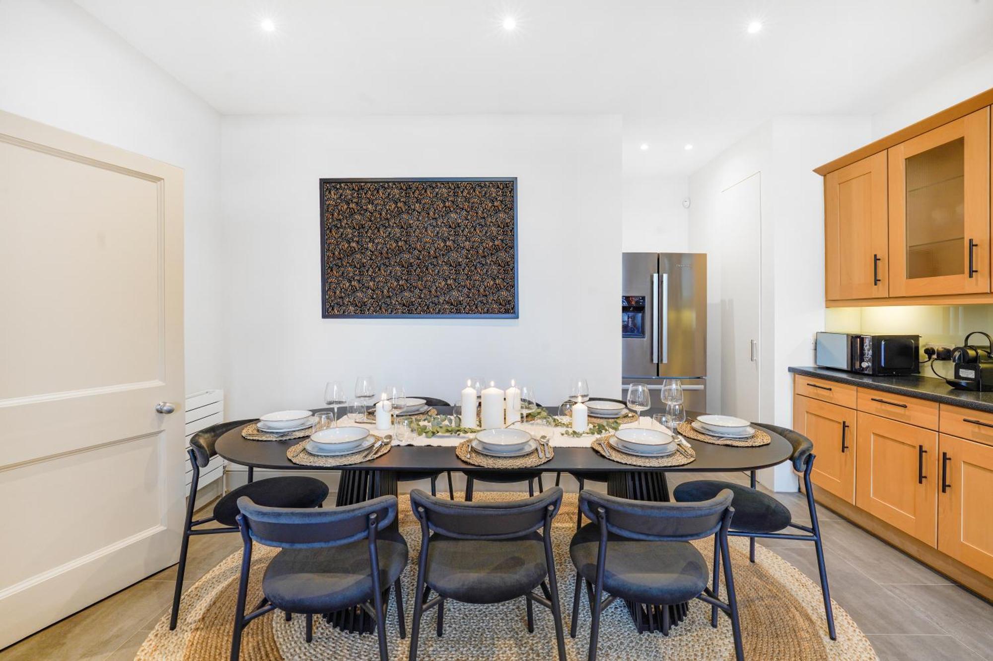Spacious And Modern 4 Beds Home In Kensington Лондон Экстерьер фото
