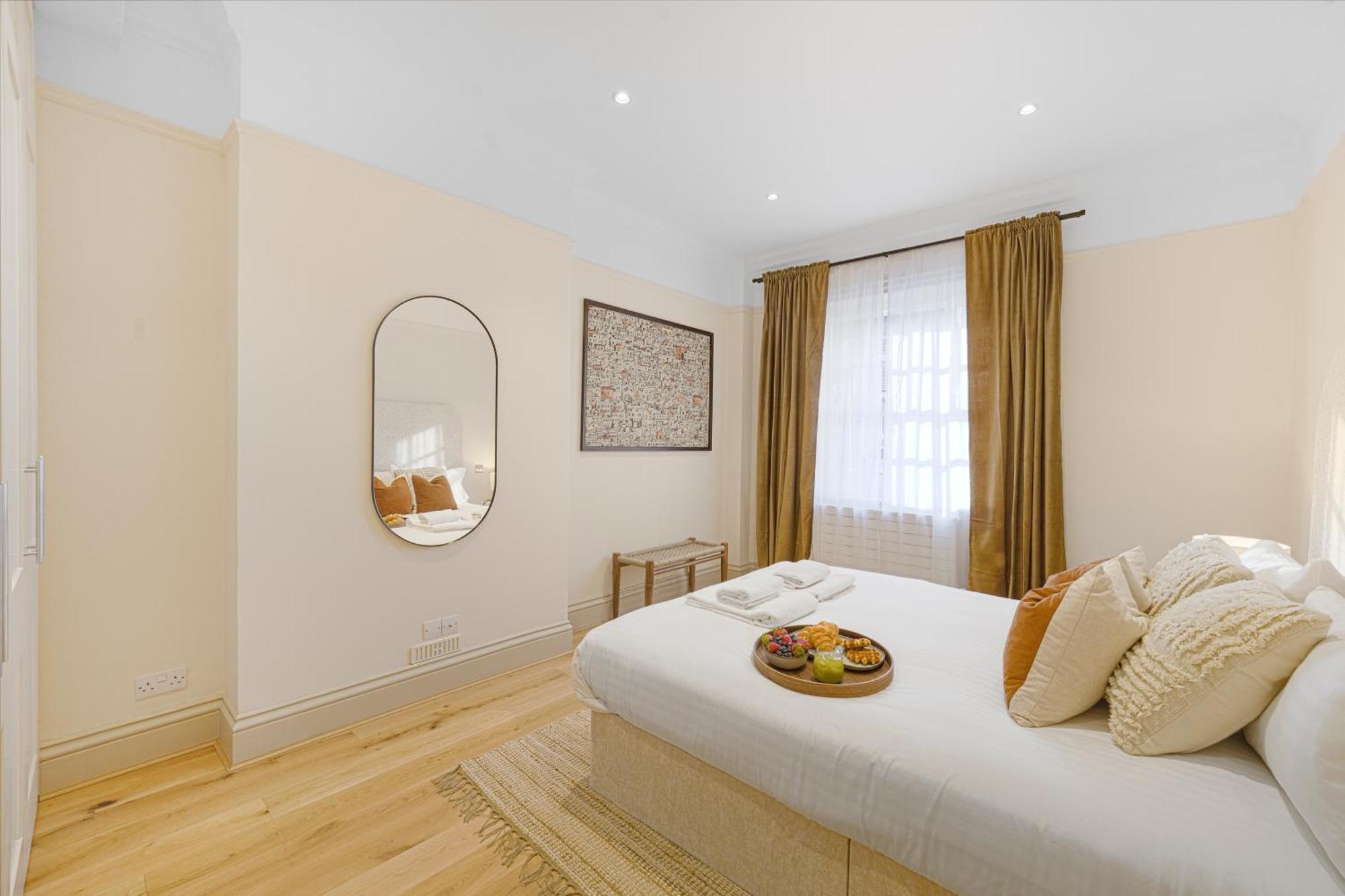 Spacious And Modern 4 Beds Home In Kensington Лондон Экстерьер фото