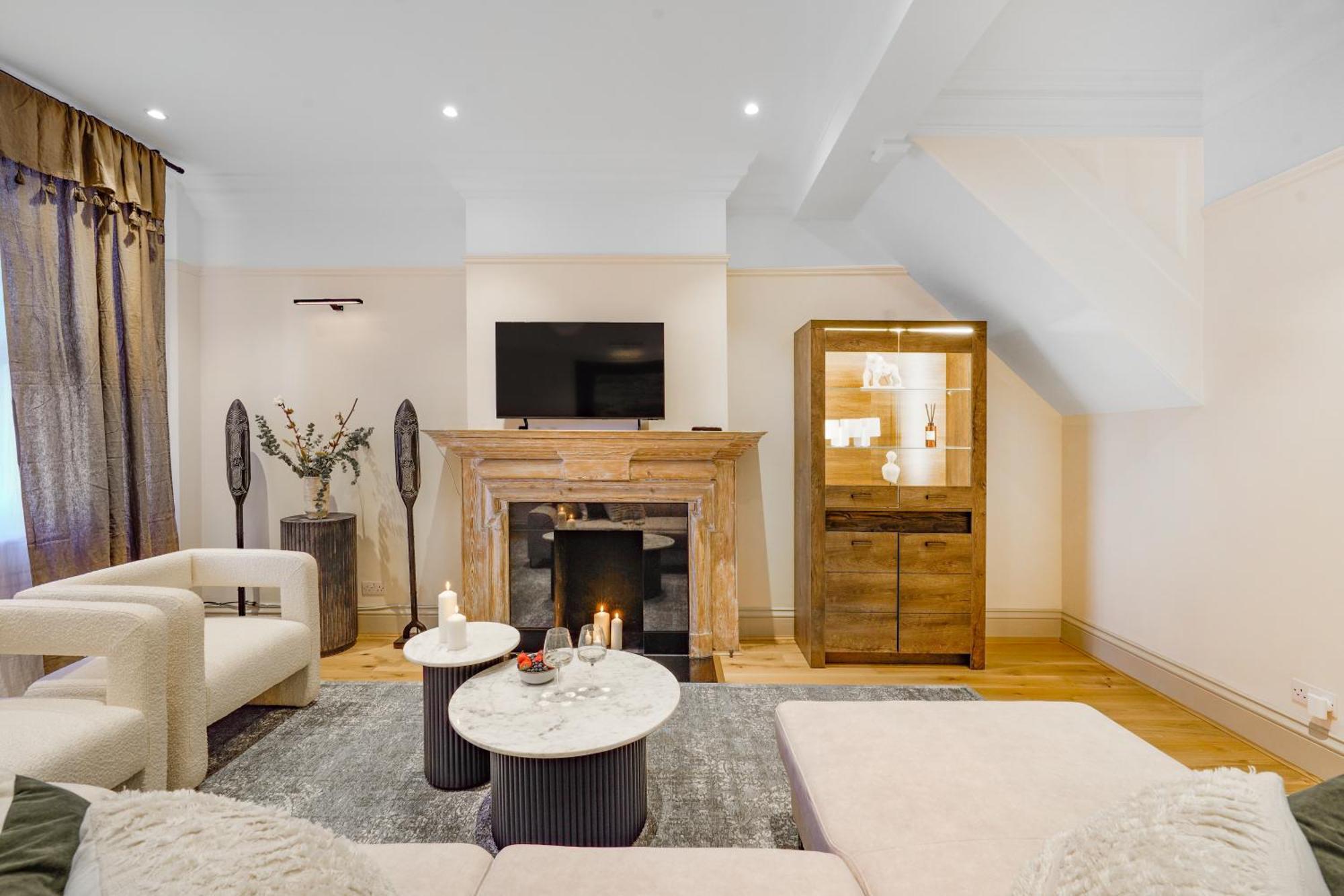 Spacious And Modern 4 Beds Home In Kensington Лондон Экстерьер фото