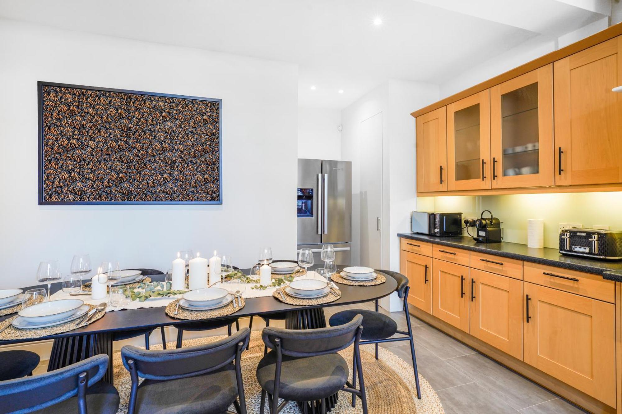 Spacious And Modern 4 Beds Home In Kensington Лондон Экстерьер фото